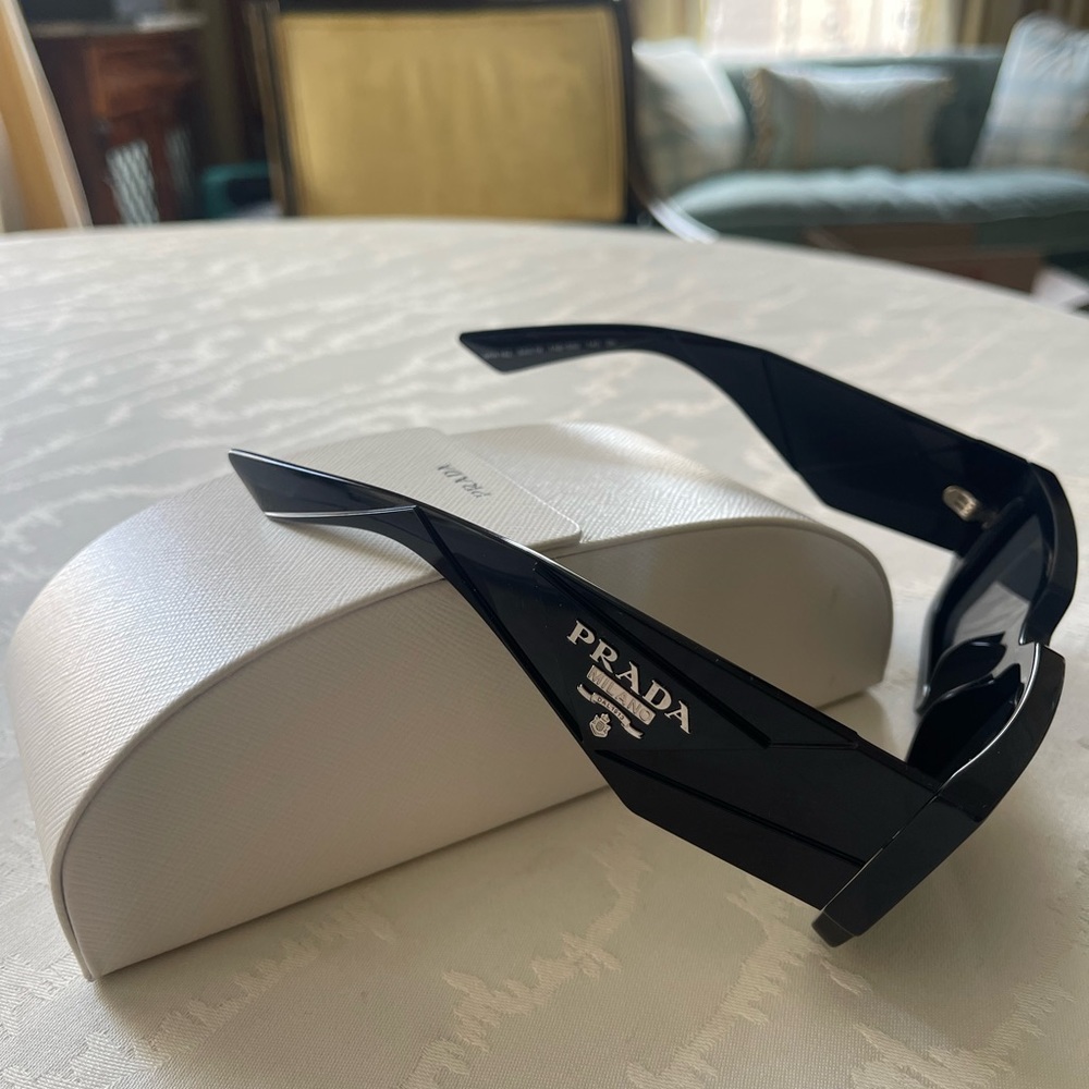 Exclusive PRADA Black Sunglasses